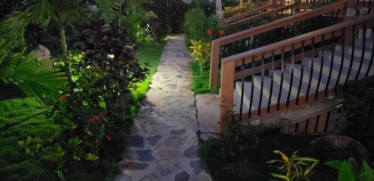 Bayview Vacation Apartments Spanish Town Eksteriør bilde
