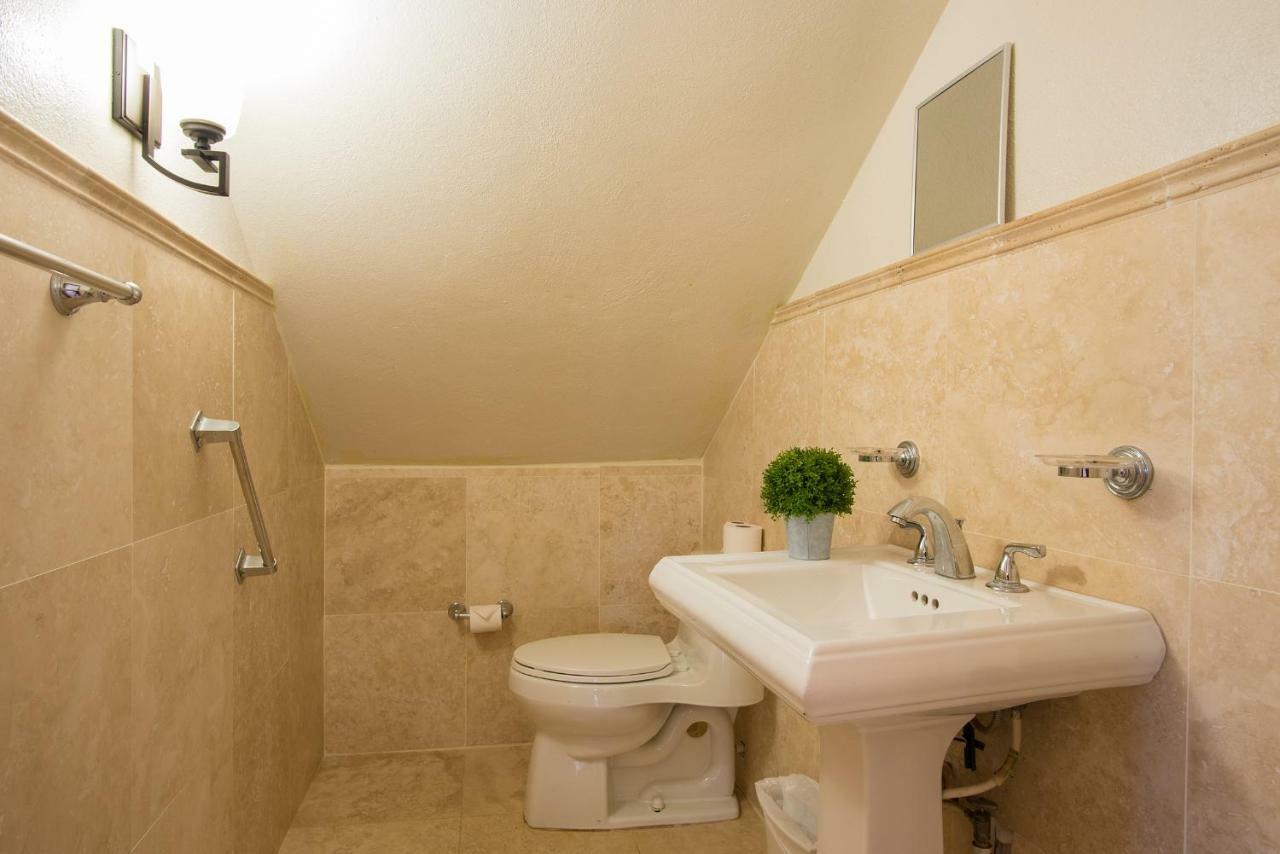 Bayview Vacation Apartments Spanish Town Eksteriør bilde